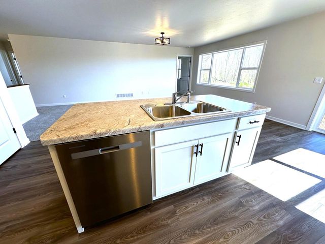 941 Sully WAY, Sheboygan Falls, WI 53085