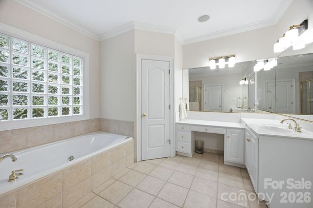 1016 Firethorne Club Drive, Waxhaw, NC 28173