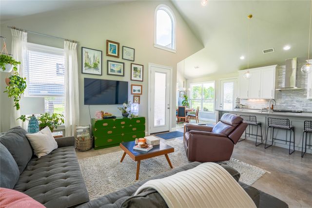 118 Ruth Drive, Robinson, TX 76706