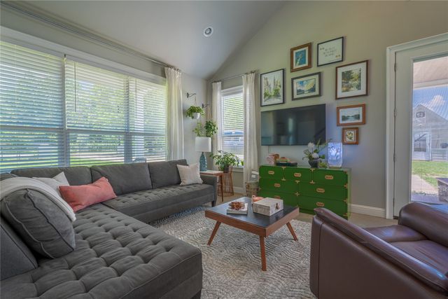 118 Ruth Drive, Robinson, TX 76706