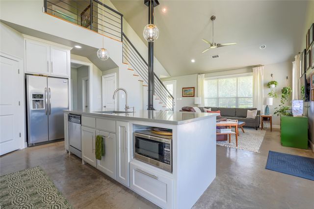 118 Ruth Drive, Robinson, TX 76706