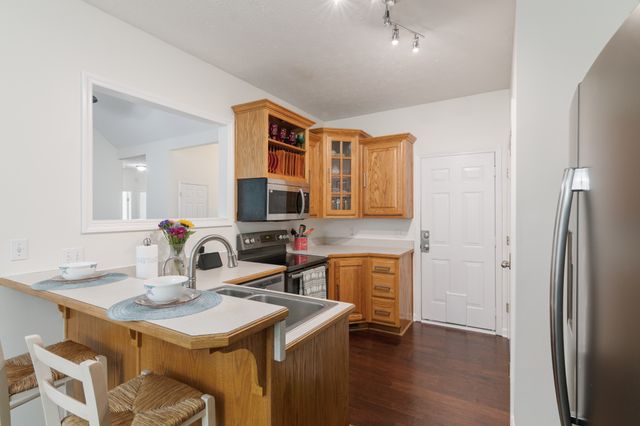 125 Cherokee Dr, White House, TN 37188