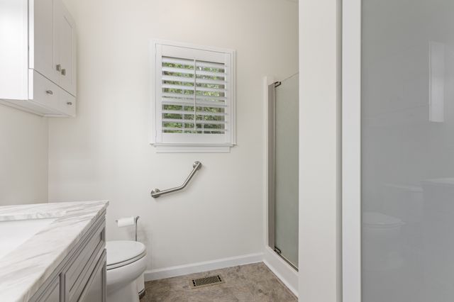 125 Cherokee Dr, White House, TN 37188