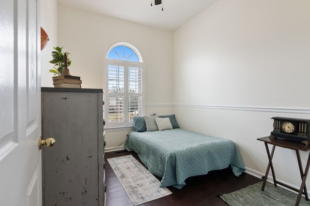 125 Cherokee Dr, White House, TN 37188