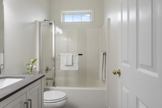 125 Cherokee Dr, White House, TN 37188