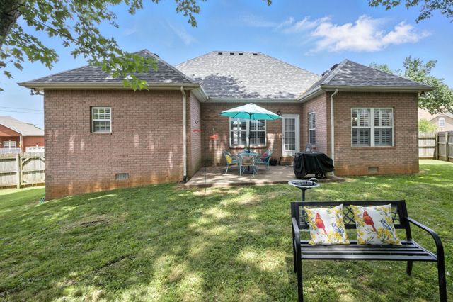 125 Cherokee Dr, White House, TN 37188