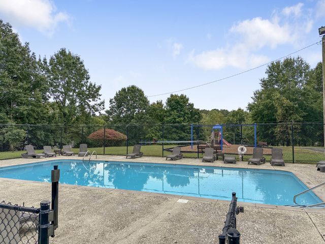 125 Cherokee Dr, White House, TN 37188