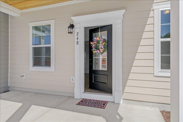 248 Colony AVE, Daleville, VA 24083