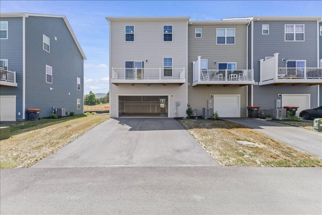 248 Colony AVE, Daleville, VA 24083