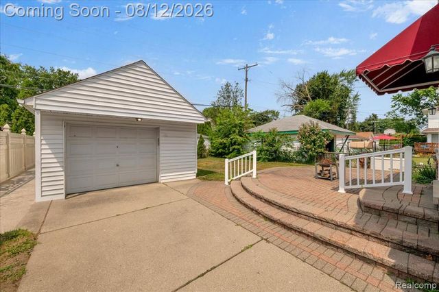 1719 Highview Street, Dearborn, MI 48128