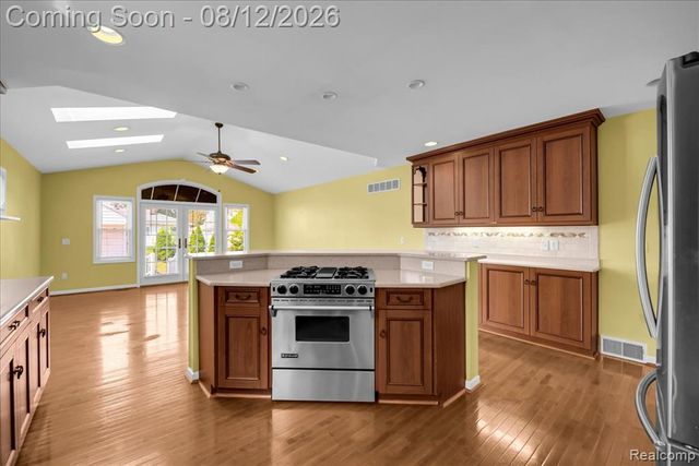 1719 Highview Street, Dearborn, MI 48128