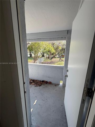 140 NW 13th St 154, Miami, FL 33136