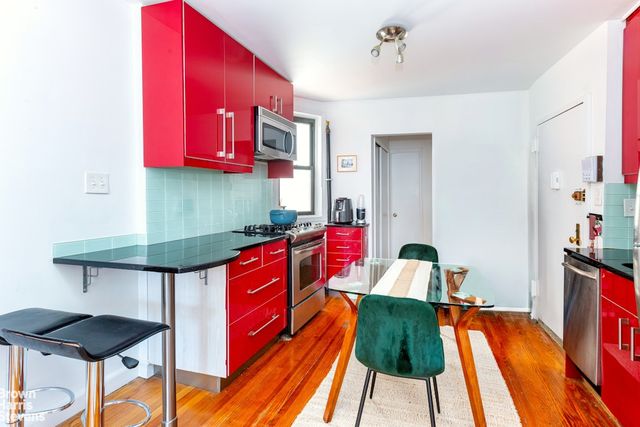 218 E 82ND Street 5RW, New York City, NY 10028