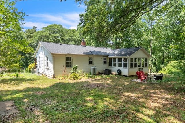 5 Jones Circle, Greenville, SC 29617