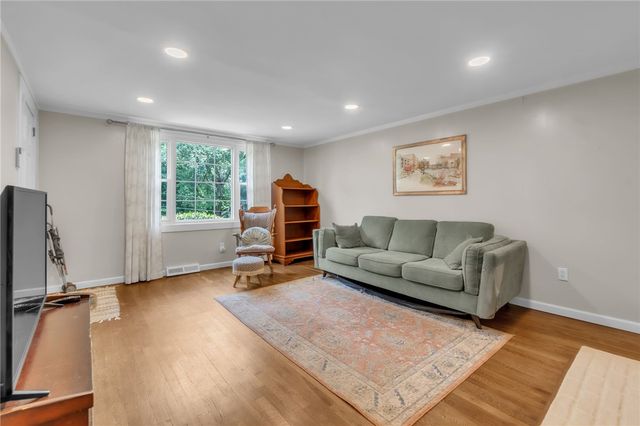 5 Jones Circle, Greenville, SC 29617