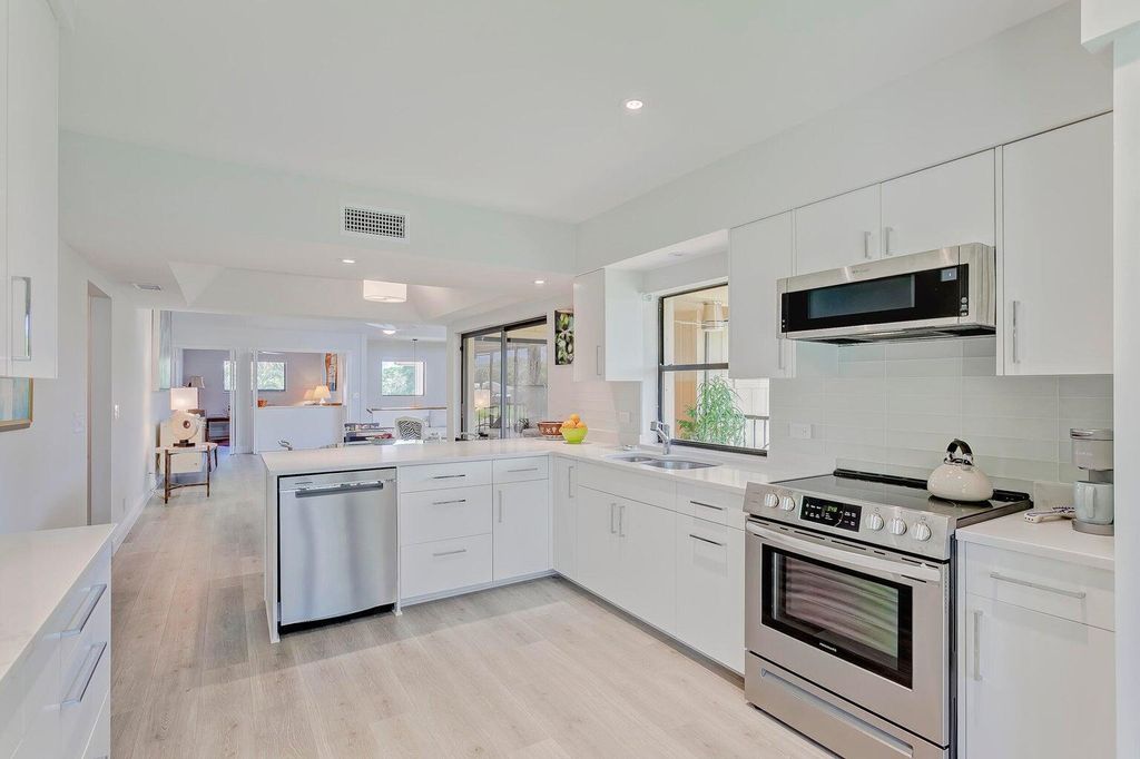 17053 Waterbend 231 Drive 231, Jupiter, FL 33477