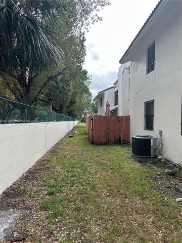 10839 NW 7th St 12-24, Miami, FL 33172