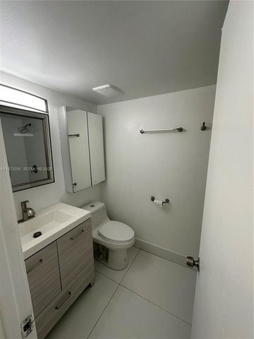 10839 NW 7th St 12-24, Miami, FL 33172