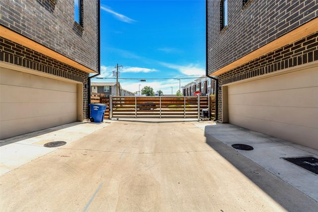 1961 Dowgate Court, Dallas, TX 75204