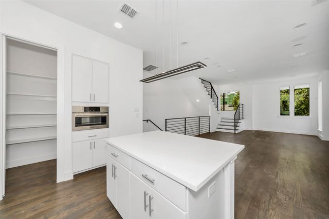 1961 Dowgate Court, Dallas, TX 75204