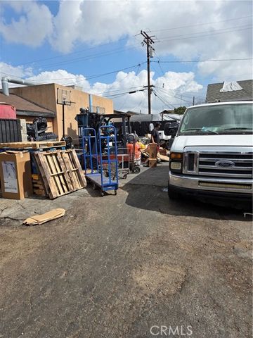 4211 E Olympic Boulevard, Los Angeles, CA 90023