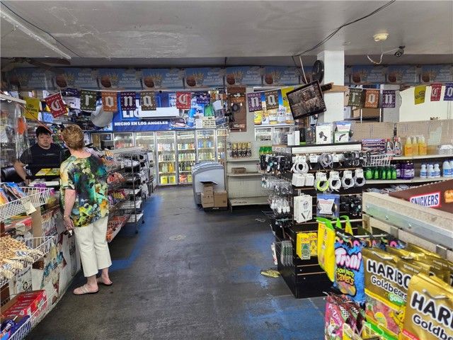 4211 E Olympic Boulevard, Los Angeles, CA 90023