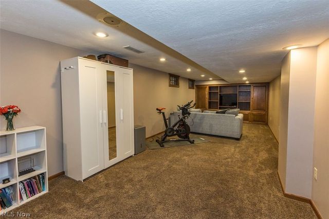 5321 Swepstone Street NW, Canton, OH 44708