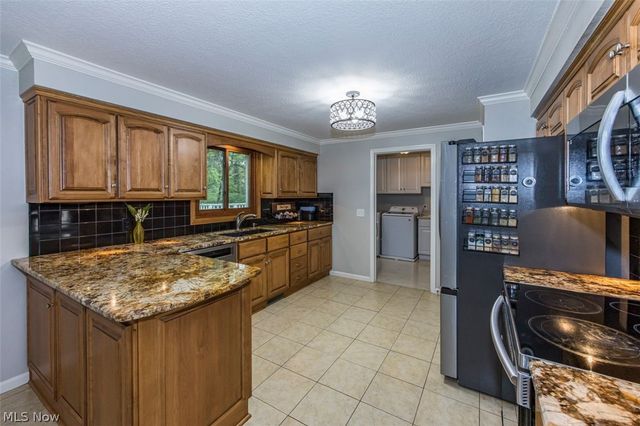 5321 Swepstone Street NW, Canton, OH 44708