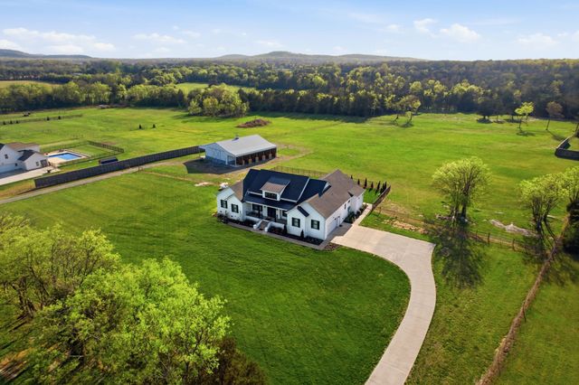8516 Lowe Christiana Rd, Christiana, TN 37037