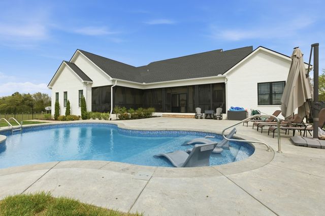 8516 Lowe Christiana Rd, Christiana, TN 37037