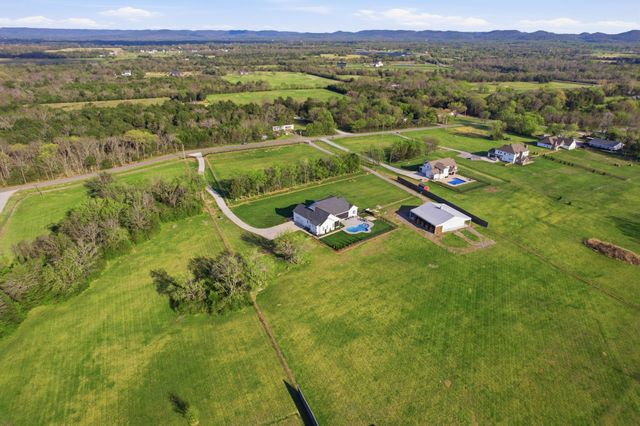 8516 Lowe Christiana Rd, Christiana, TN 37037