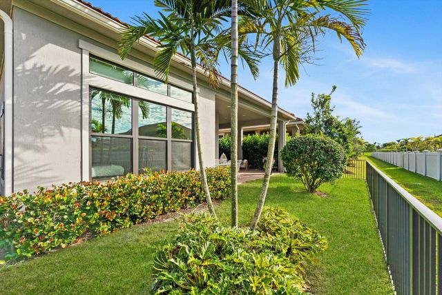 8899 Leon Circle W, Parkland, FL 33076