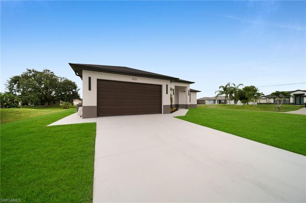 810 Carlfield AVE, LEHIGH ACRES, FL 33971 — photo 3