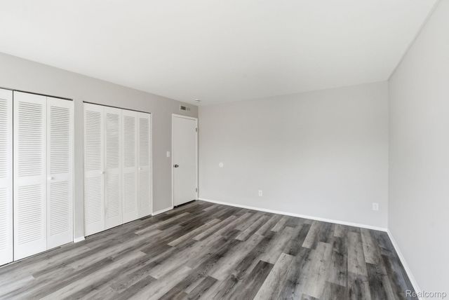 28418 W 8 Mile Road C1, Farmington, MI 48336