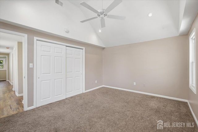 211 S 8th Avenue, Manville, NJ 08835