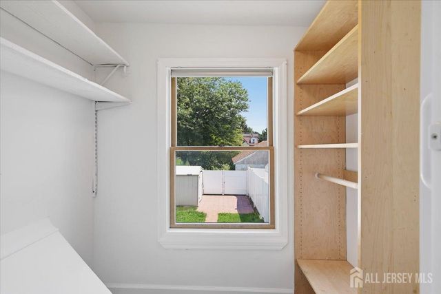211 S 8th Avenue, Manville, NJ 08835