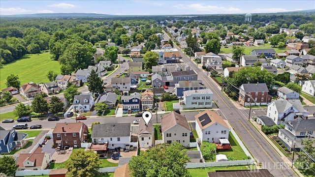 211 S 8th Avenue, Manville, NJ 08835