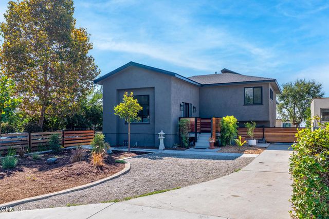 1818 New York Drive, Altadena, CA 91001