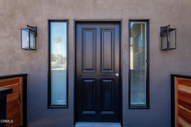 1818 New York Drive, Altadena, CA 91001