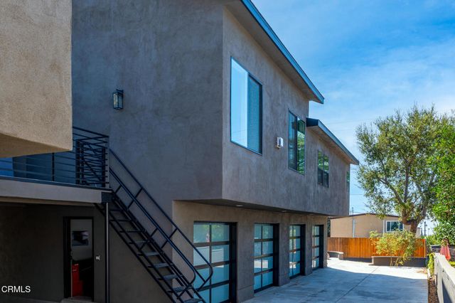 1818 New York Drive, Altadena, CA 91001