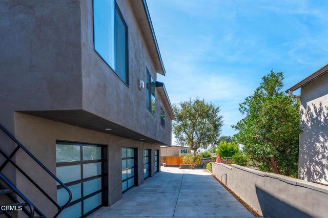 1818 New York Drive, Altadena, CA 91001