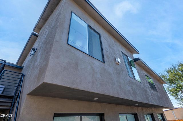 1818 New York Drive, Altadena, CA 91001