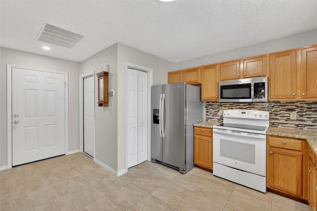 1410 ALMANZA DRIVE, The Villages, FL 32159