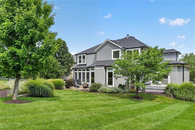 16805 Bluejacket Street, Overland Park, KS 66221