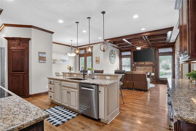 16805 Bluejacket Street, Overland Park, KS 66221