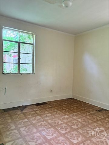 1110 W 49th Street, Savannah, GA 31401
