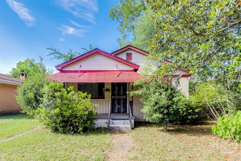 1110 W 49th Street, Savannah, GA 31401