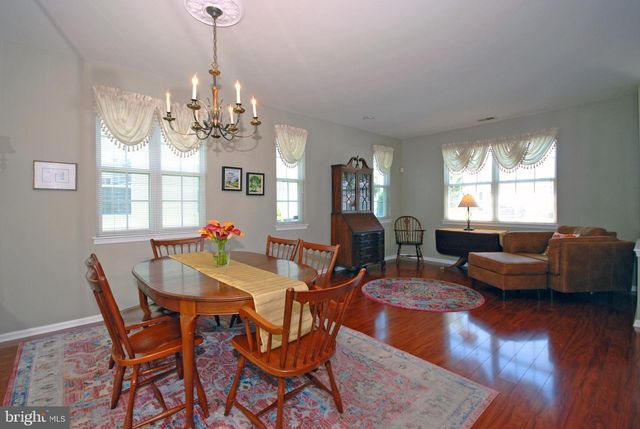 1 MAYFAIRE CIR, Westampton, NJ 08060