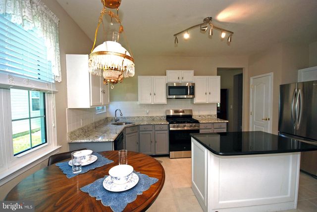 1 MAYFAIRE CIR, Westampton, NJ 08060
