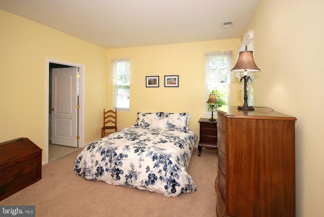 1 MAYFAIRE CIR, Westampton, NJ 08060